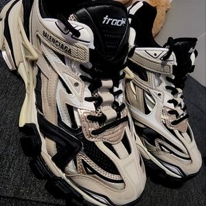 Balenciaga Track 2 Sneakers BNWB Size 8